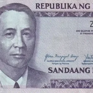 Billet Philippines 100 Piso - Manuel Roxas - 2010A - Série ZR - P.194b Meilleur Choix