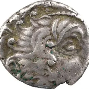 Carnutes, drachme au loup et au cheval, classe I au profil à droite, Ier s. av. J.-C. Nouvelle Collection