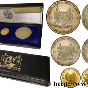 SURINAM Coffret Proof 10, 25 et 100 Gulden 1er anniversaire de l’indépendance 1976 fwo_795833 Monde Expédition Rapide